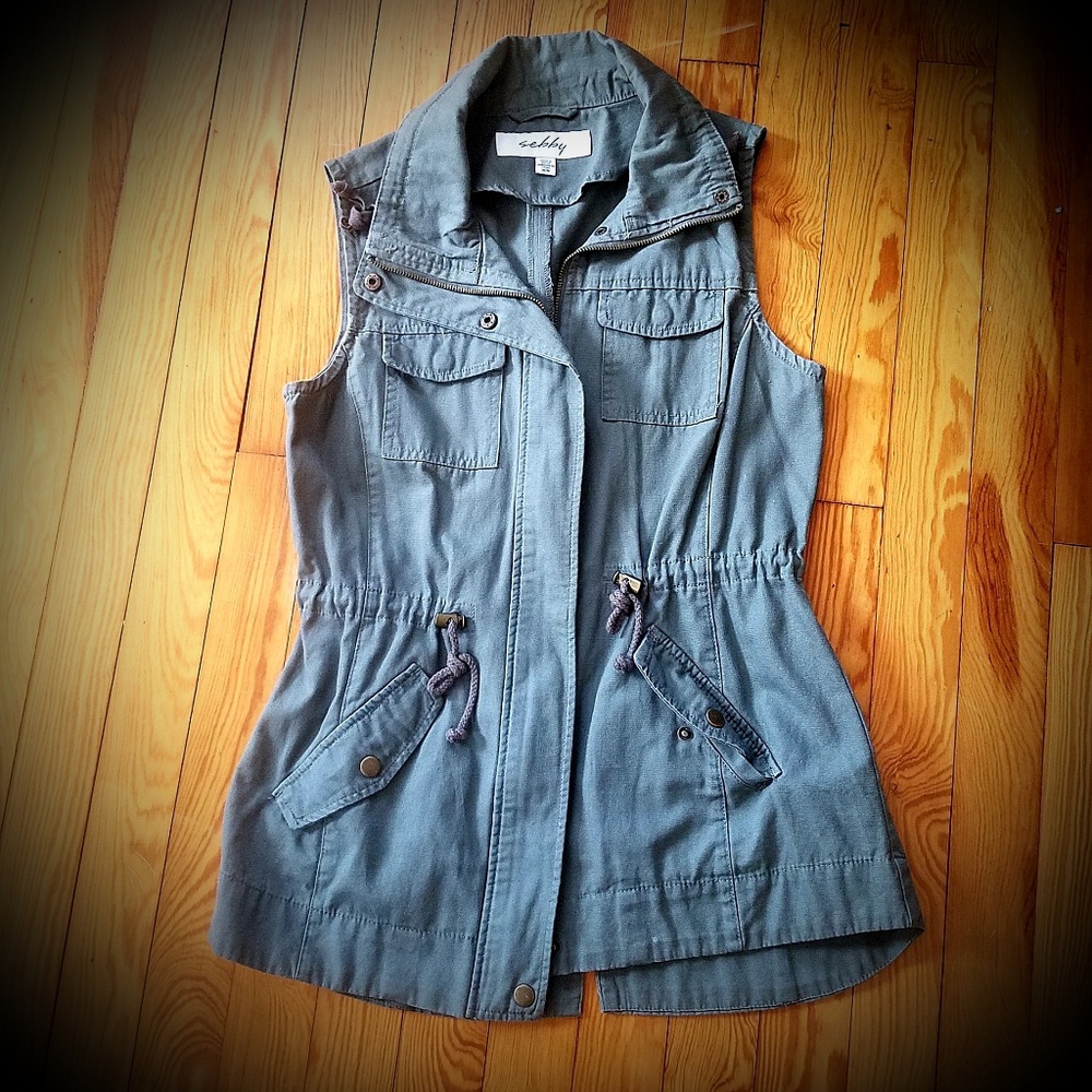 Army green anorak vest